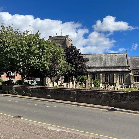 Large 2-Bed House Derbyshire Off Chatsworth Rd Chesterfield Exteriör bild