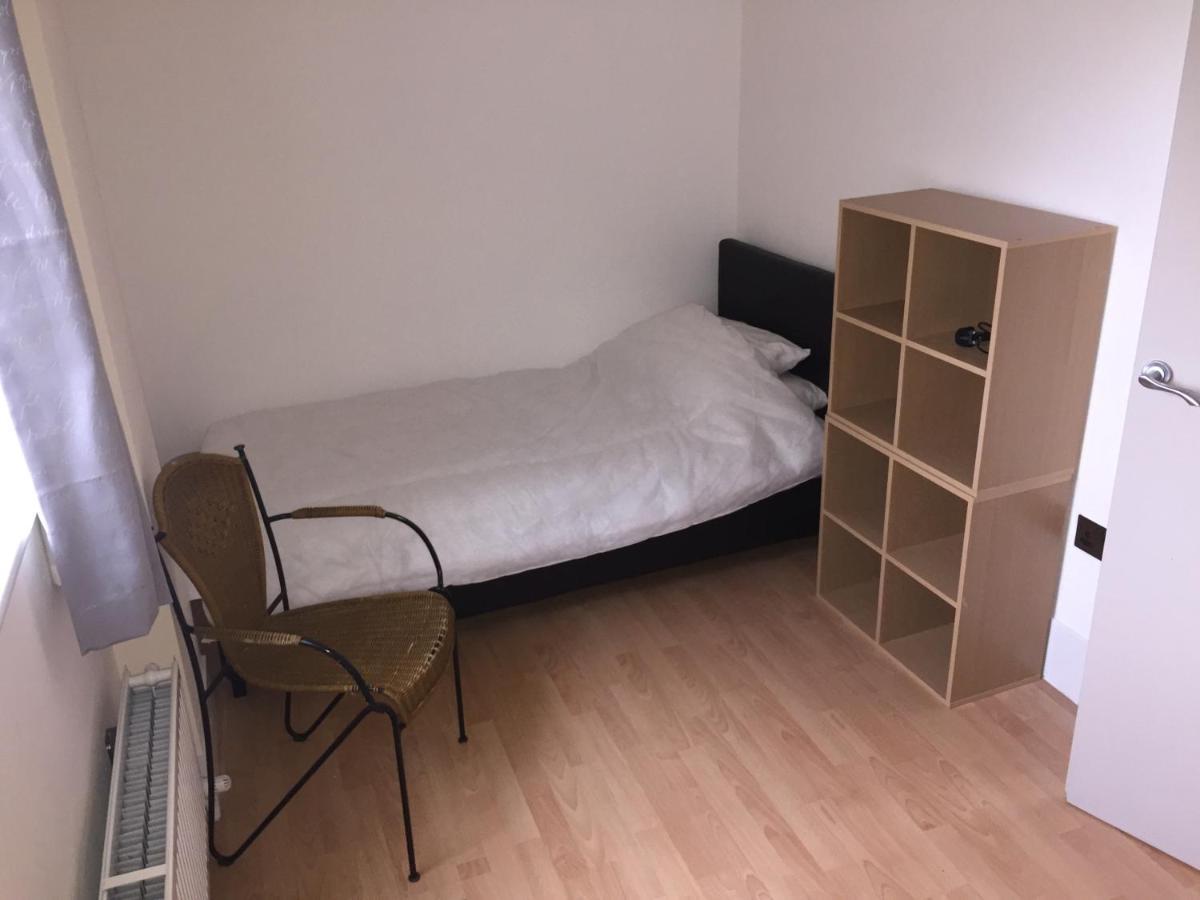 Large 2-Bed House Derbyshire Off Chatsworth Rd Chesterfield Exteriör bild
