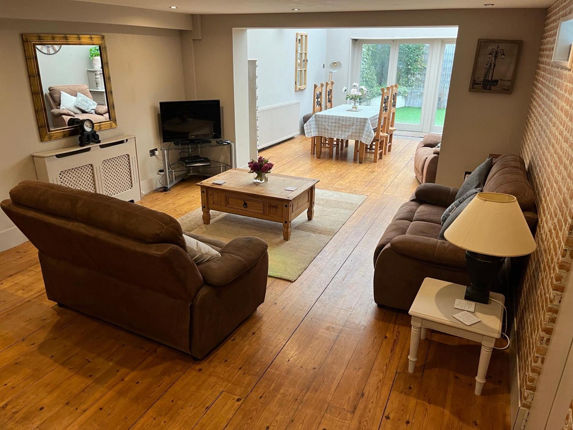 Large 2-Bed House Derbyshire Off Chatsworth Rd Chesterfield Exteriör bild