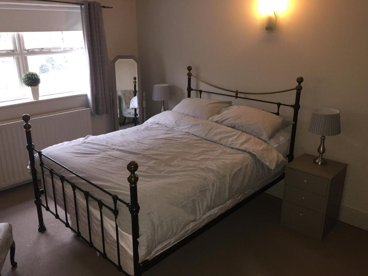 Large 2-Bed House Derbyshire Off Chatsworth Rd Chesterfield Exteriör bild
