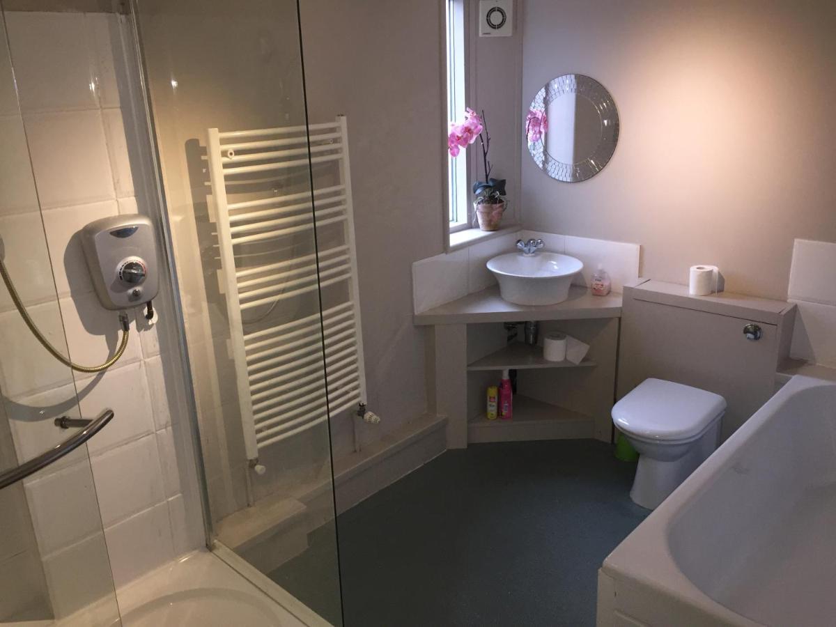 Large 2-Bed House Derbyshire Off Chatsworth Rd Chesterfield Exteriör bild
