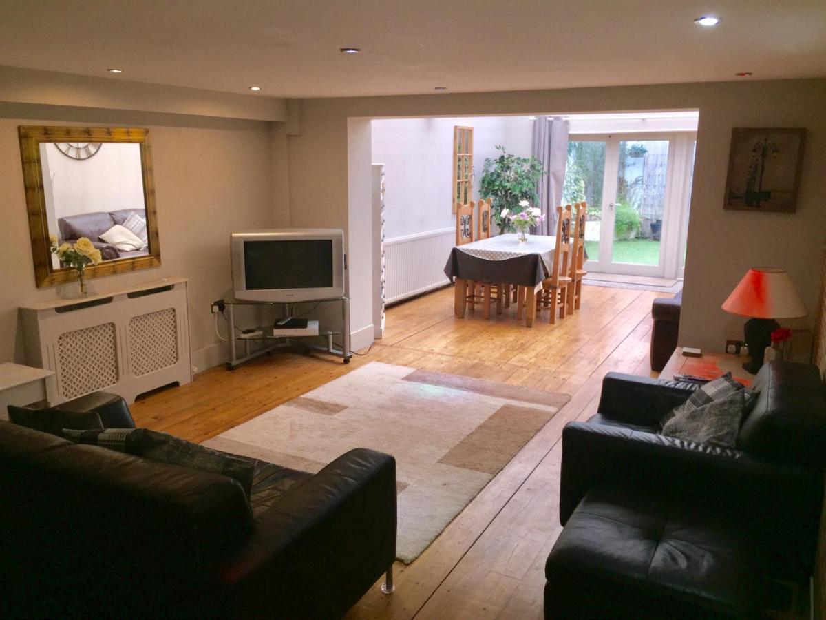 Large 2-Bed House Derbyshire Off Chatsworth Rd Chesterfield Exteriör bild